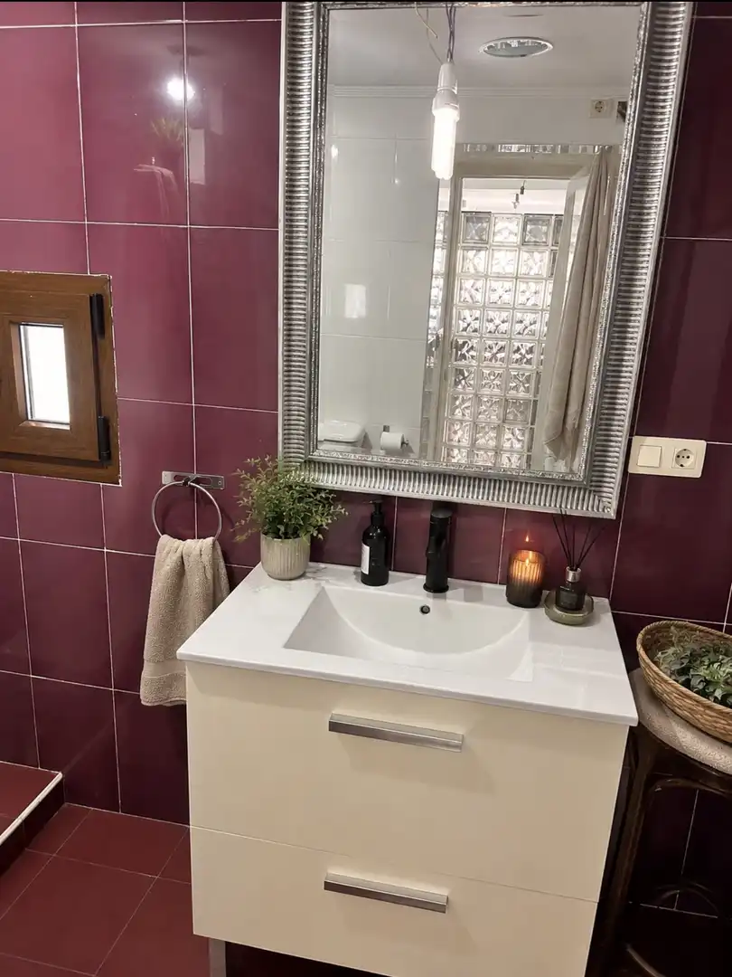 Houses for sale in Calle Maestro Bonifacio, 22, Babilafuente Bathroom of Houses for sale in Babilafuente with Balcony