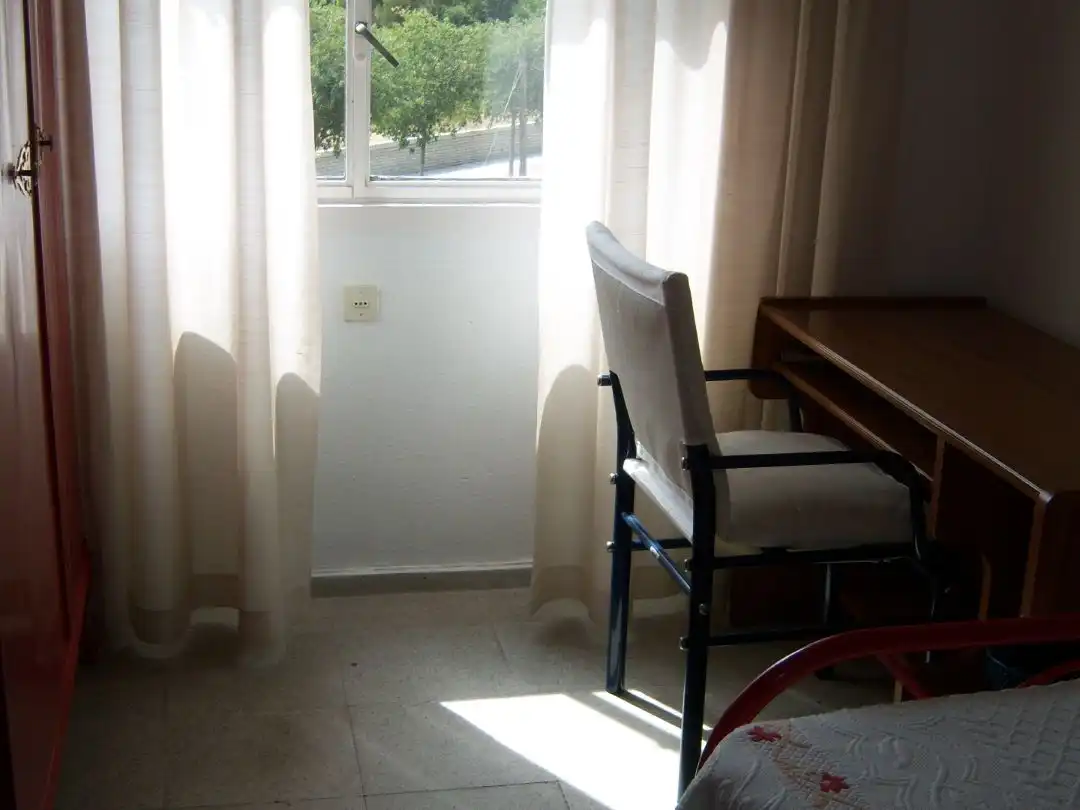 Piso de alquiler en Avenida Menéndez Pidal, 3, Vista Alegre - Parque Cruz Conde Habitación de Piso de alquiler en Córdoba con Terraza, Amueblado y Parking comunitario