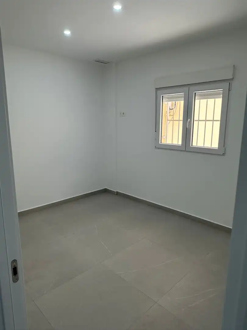 Piso en venta en Calle Ramón y Cajal, 3, Casco Antiguo Habitación de Piso en venta en Águilas con Aire acondicionado