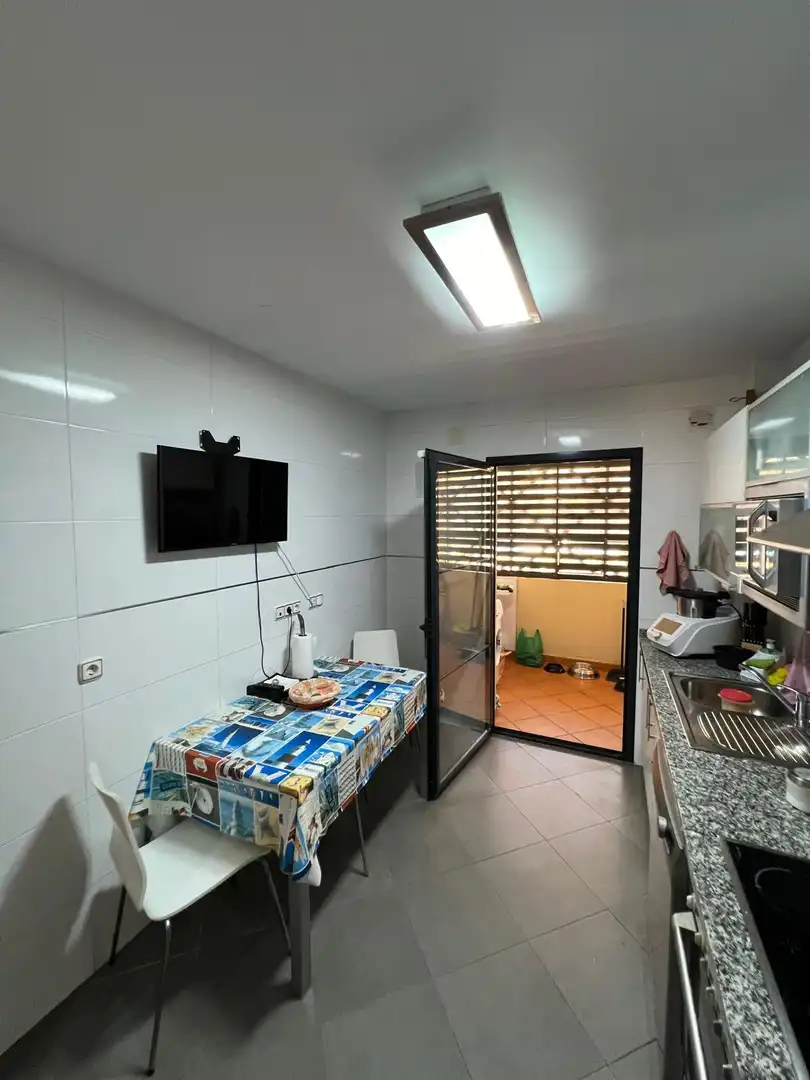 Flat for rent in Calle Sillares, 8, Almayate Kitchen of Flat for rent in Vélez-Málaga with Air Conditioner, Heating and Private garden