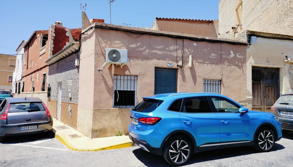 Casa adosada en venda a Carrer Sierra, 19, Crevillent, Alicante - imatge 1 Foto 1 de Casa adosada en venda a Carrer Sierra, 19, Crevillent, Alicante