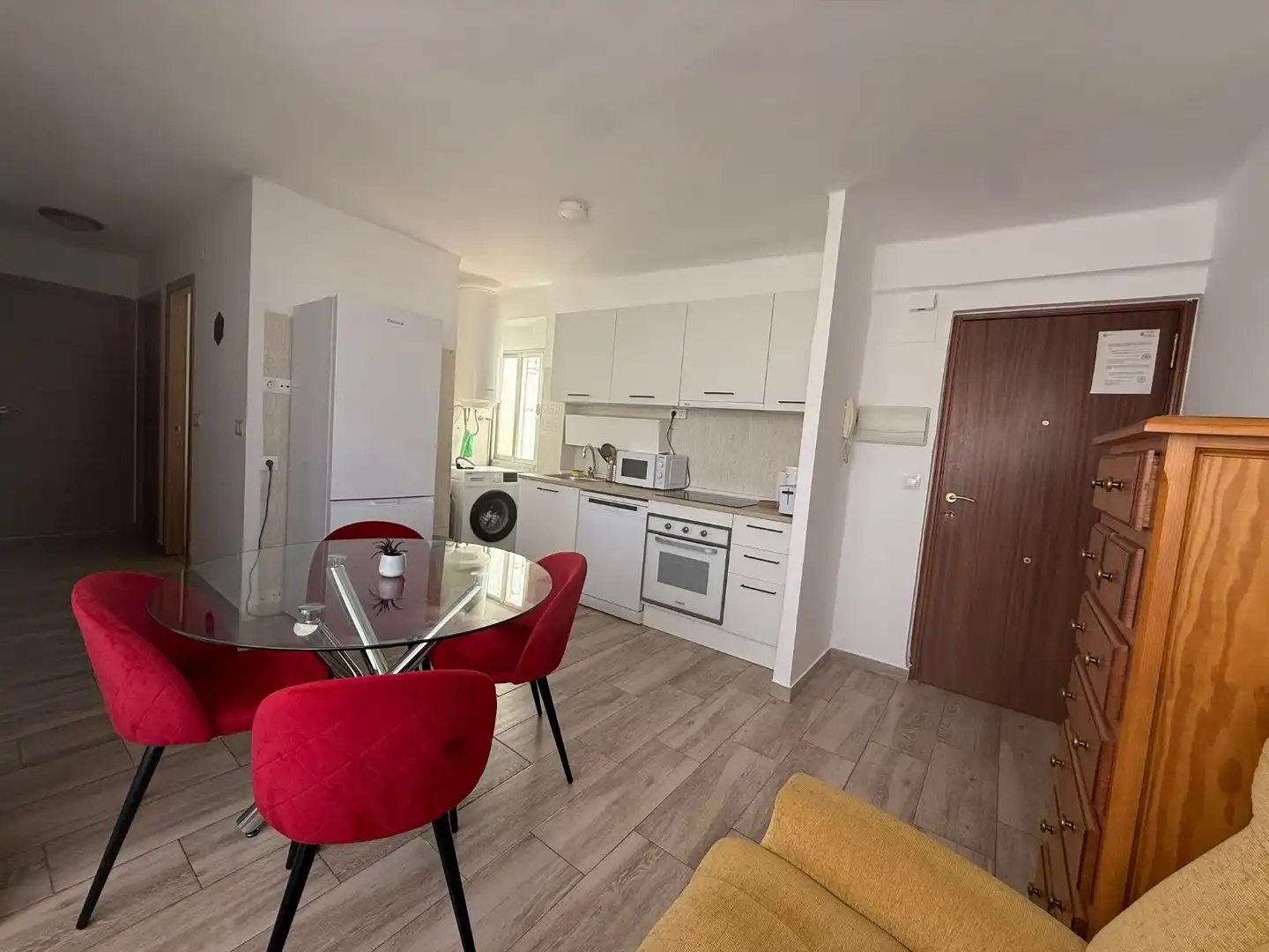 Flat for sale in Camino de la Zubia, 36, Barrio de Zaidín Kitchen of Flat for sale in Granada Capital with Air Conditioner