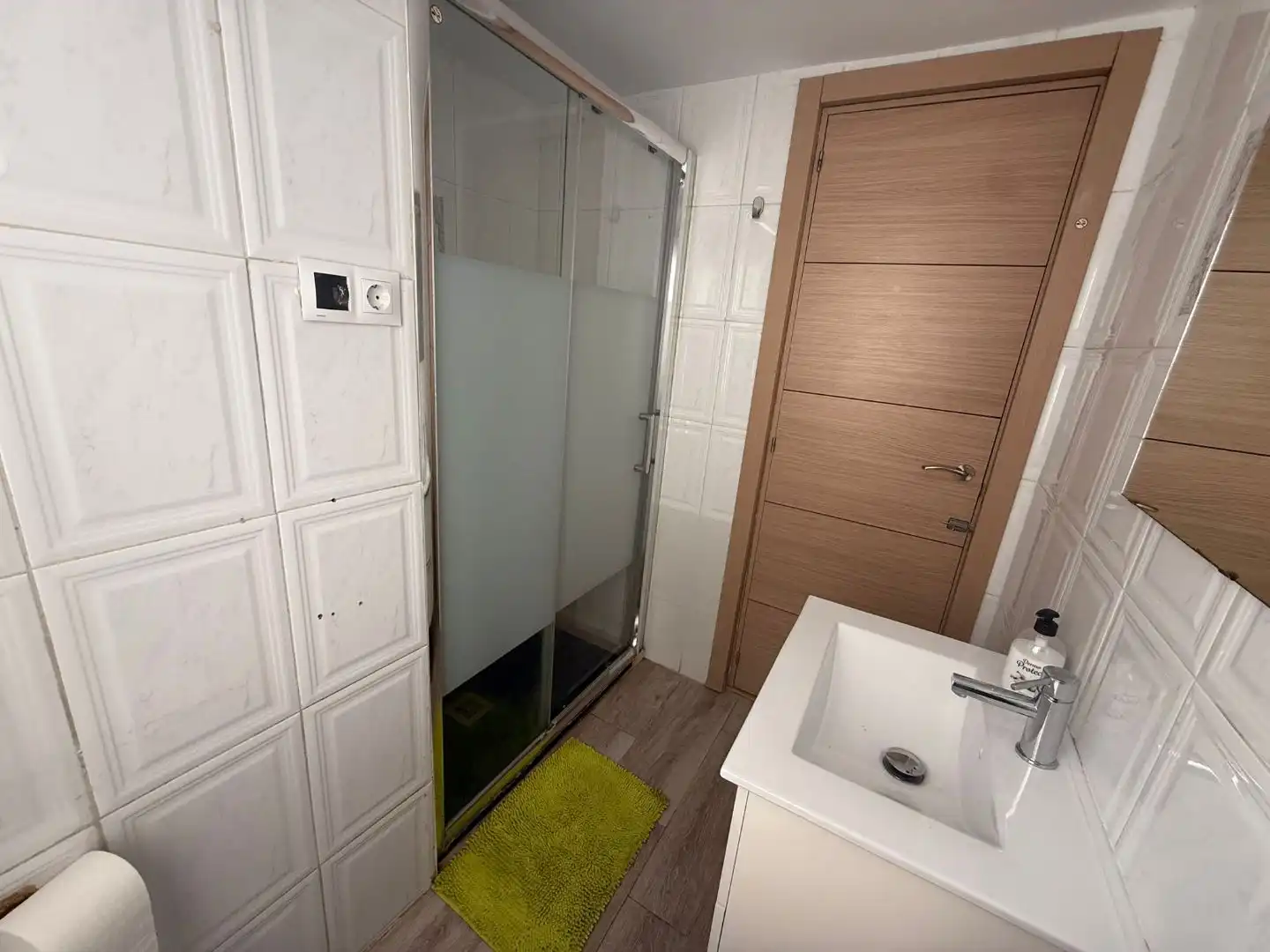 Flat for sale in Camino de la Zubia, 36, Barrio de Zaidín Bathroom of Flat for sale in Granada Capital with Air Conditioner