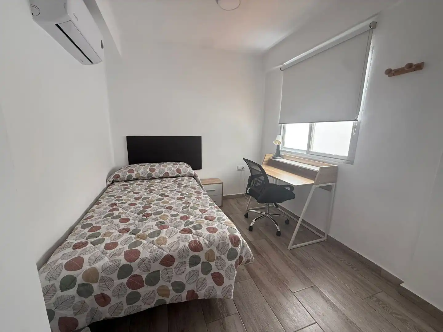 Flat for sale in Camino de la Zubia, 36, Barrio de Zaidín Bedroom of Flat for sale in Granada Capital with Air Conditioner