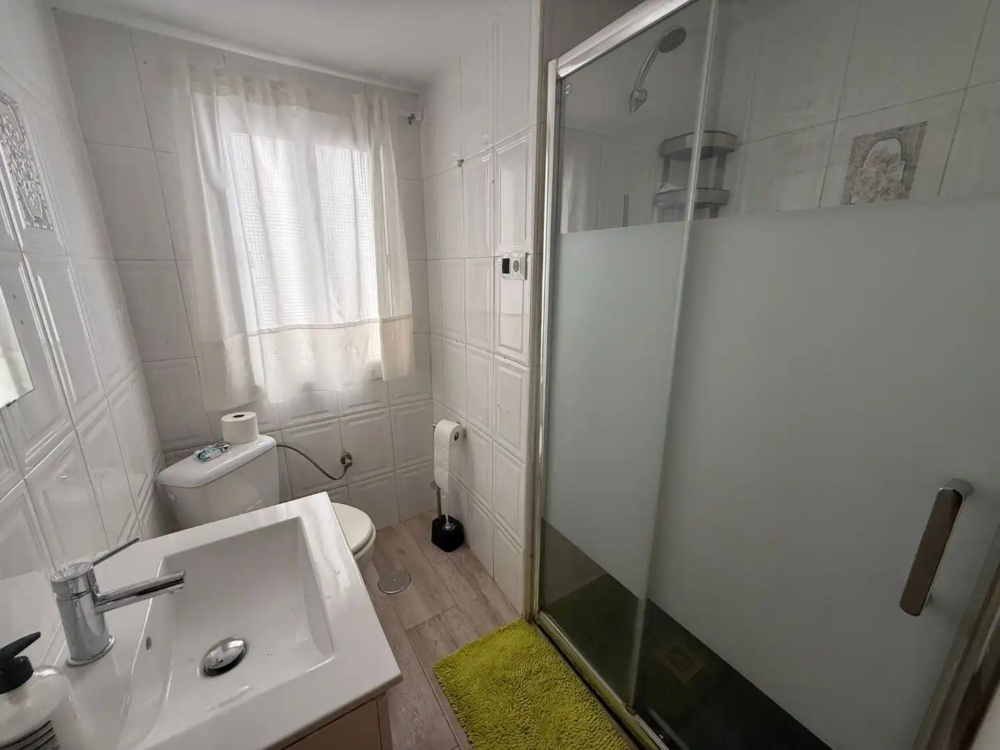 Flat for sale in Camino de la Zubia, 36, Barrio de Zaidín Bathroom of Flat for sale in Granada Capital with Air Conditioner