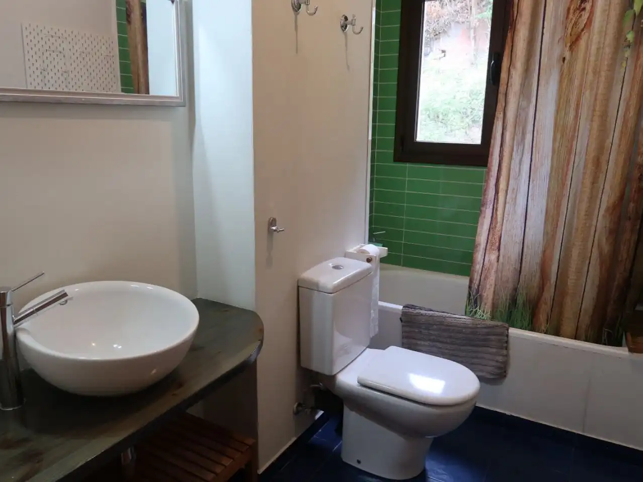 Bany de Pis de lloguer en Vallirana amb Calefacció, Jardí privat i Parquet