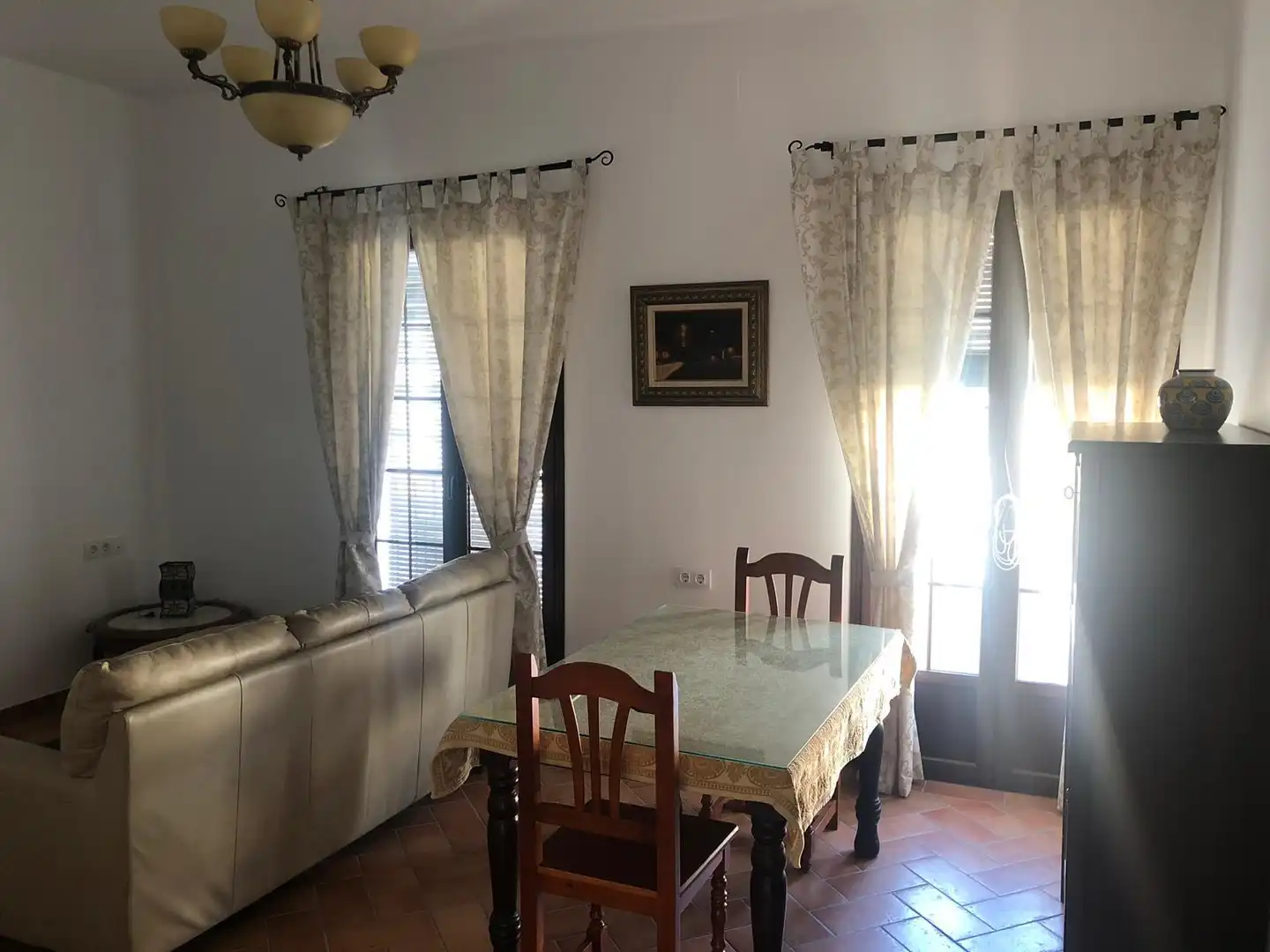 Pis de lloguer a Ronda León de San Francisco, 34, Carmona Menjador de Pis de lloguer en Carmona amb Aire condicionat, Calefacció i Parquet