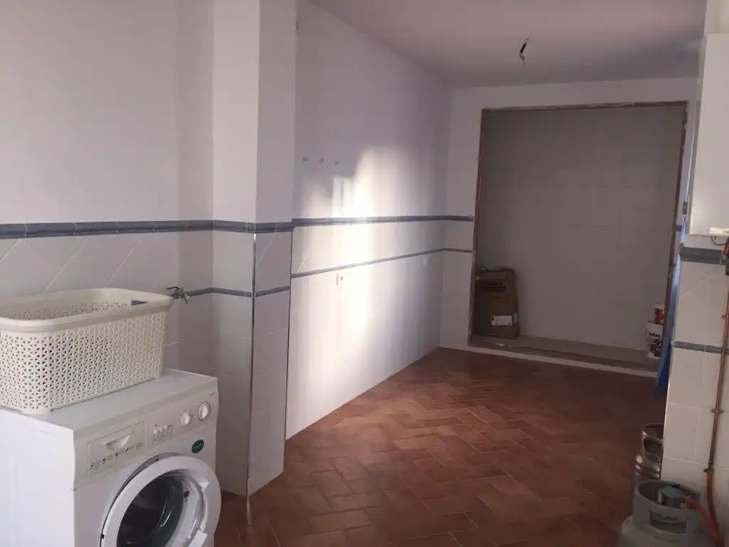 Pis de lloguer a Ronda León de San Francisco, 34, Carmona Pis de lloguer en Carmona amb Aire condicionat, Calefacció i Parquet