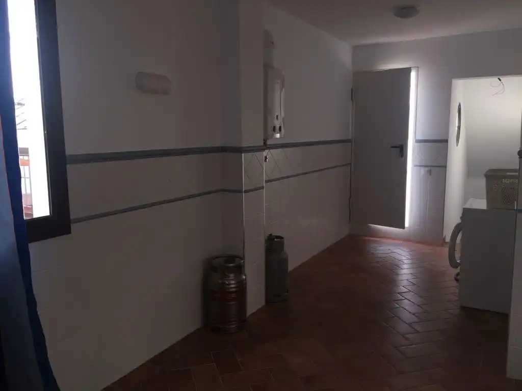 Pis de lloguer a Ronda León de San Francisco, 34, Carmona Pis de lloguer en Carmona amb Aire condicionat, Calefacció i Parquet