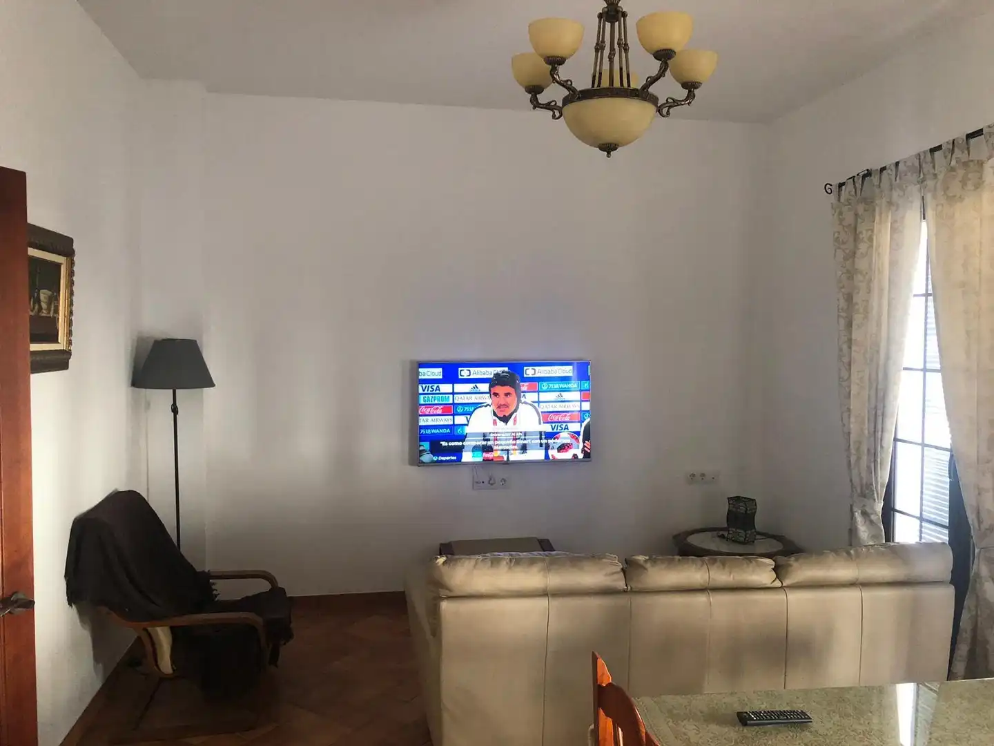 Pis de lloguer a Ronda León de San Francisco, 34, Carmona Sala d'estar de Pis de lloguer en Carmona amb Aire condicionat, Calefacció i Parquet