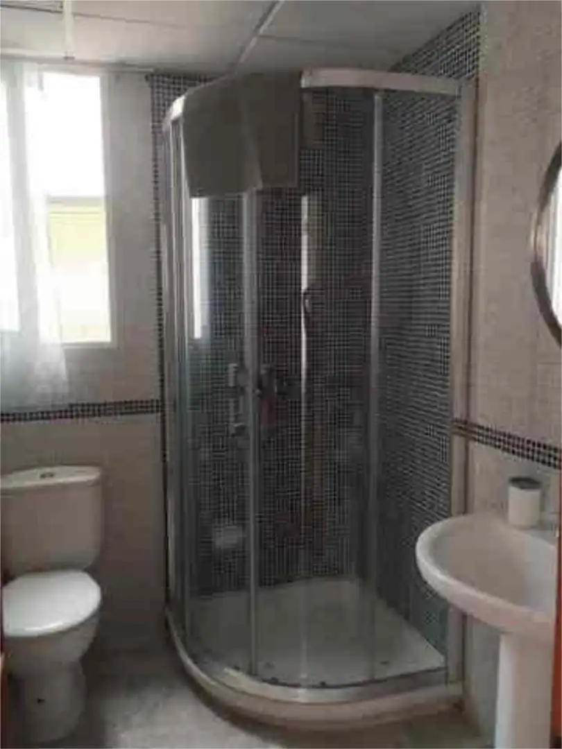 Piso de alquiler en Zona Centro Baño de Piso de alquiler en Córdoba con Amueblado