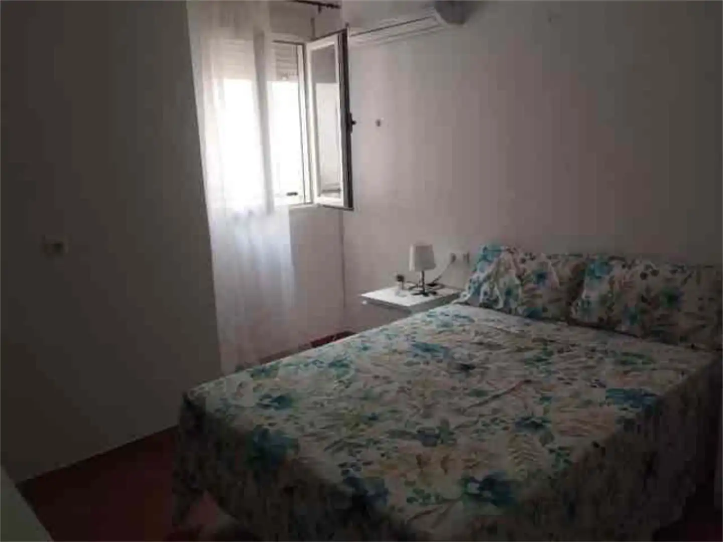 Piso de alquiler en Zona Centro Habitación de Piso de alquiler en Córdoba con Amueblado