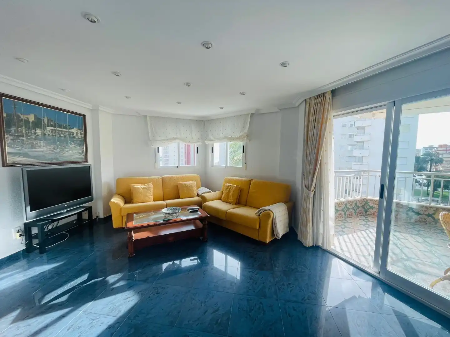 Wohnung zum Verkauf in Carrer D'astúries, 6, Playa de Gandia Wohnzimmer von Wohnung zum Verkauf in Gandia mit Klimaanlage, Terrasse und Schwimmbad