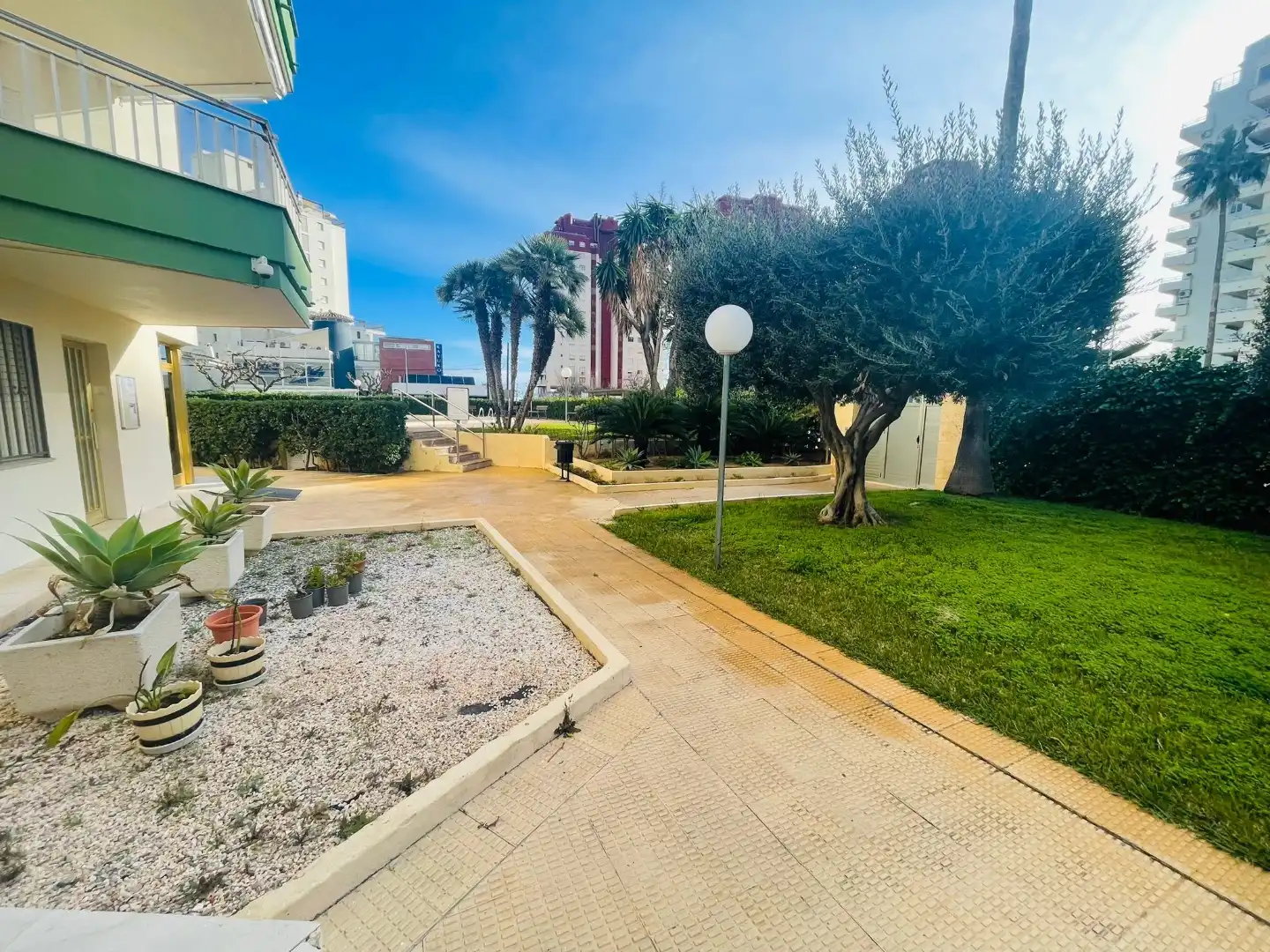 Wohnung zum Verkauf in Carrer D'astúries, 6, Playa de Gandia Außenansicht von Wohnung zum Verkauf in Gandia mit Klimaanlage, Terrasse und Schwimmbad