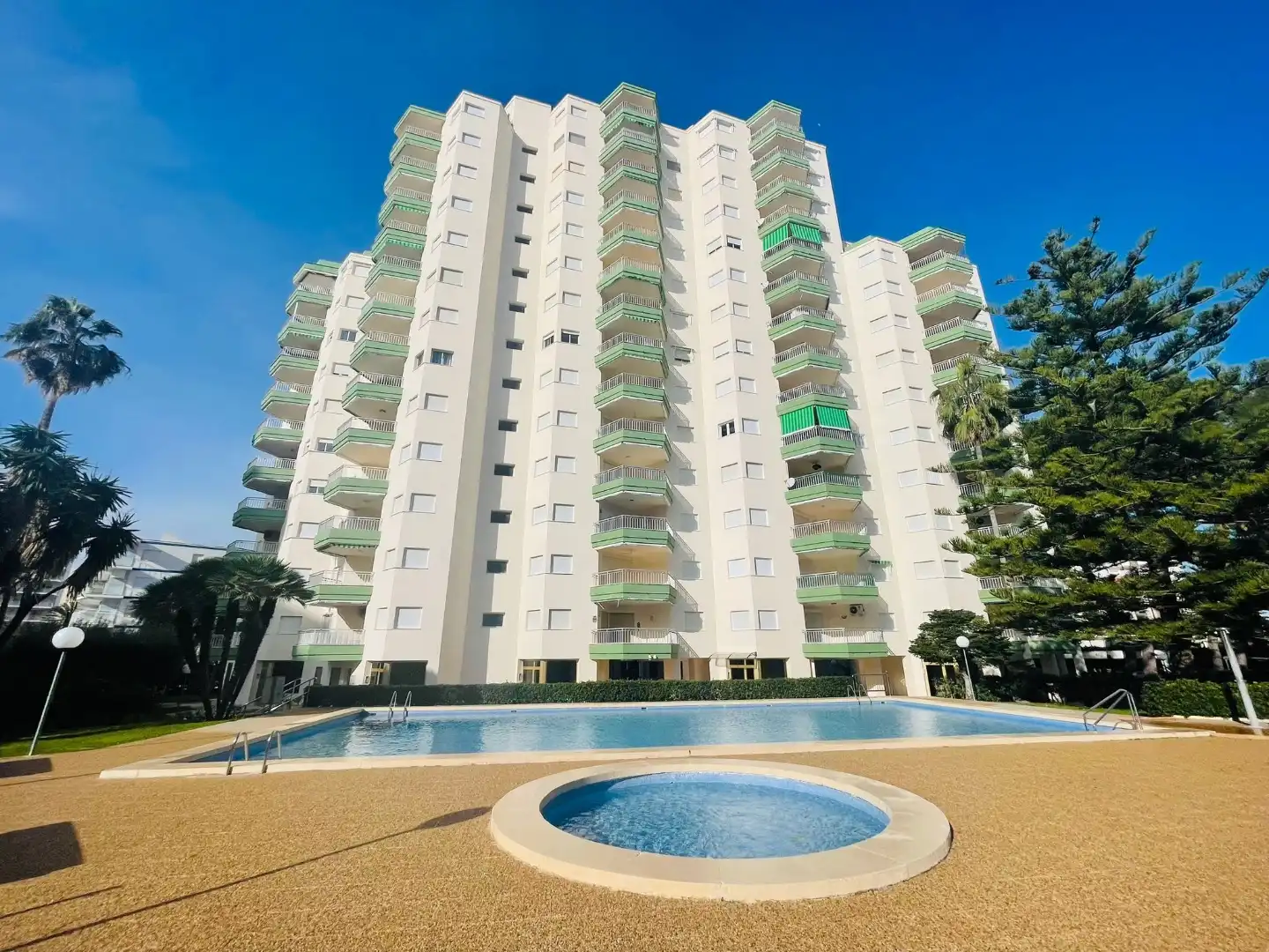 Wohnung zum Verkauf in Carrer D'astúries, 6, Playa de Gandia Schwimmbecken von Wohnung zum Verkauf in Gandia mit Klimaanlage, Terrasse und Schwimmbad