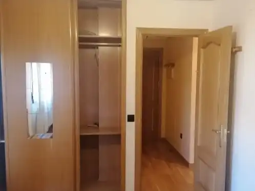 Wohnung zur Miete in Calle Reyes Católicos, 6, Murallas Wohnung zur Miete in Ávila mit Heizung, Parkett und Terrasse