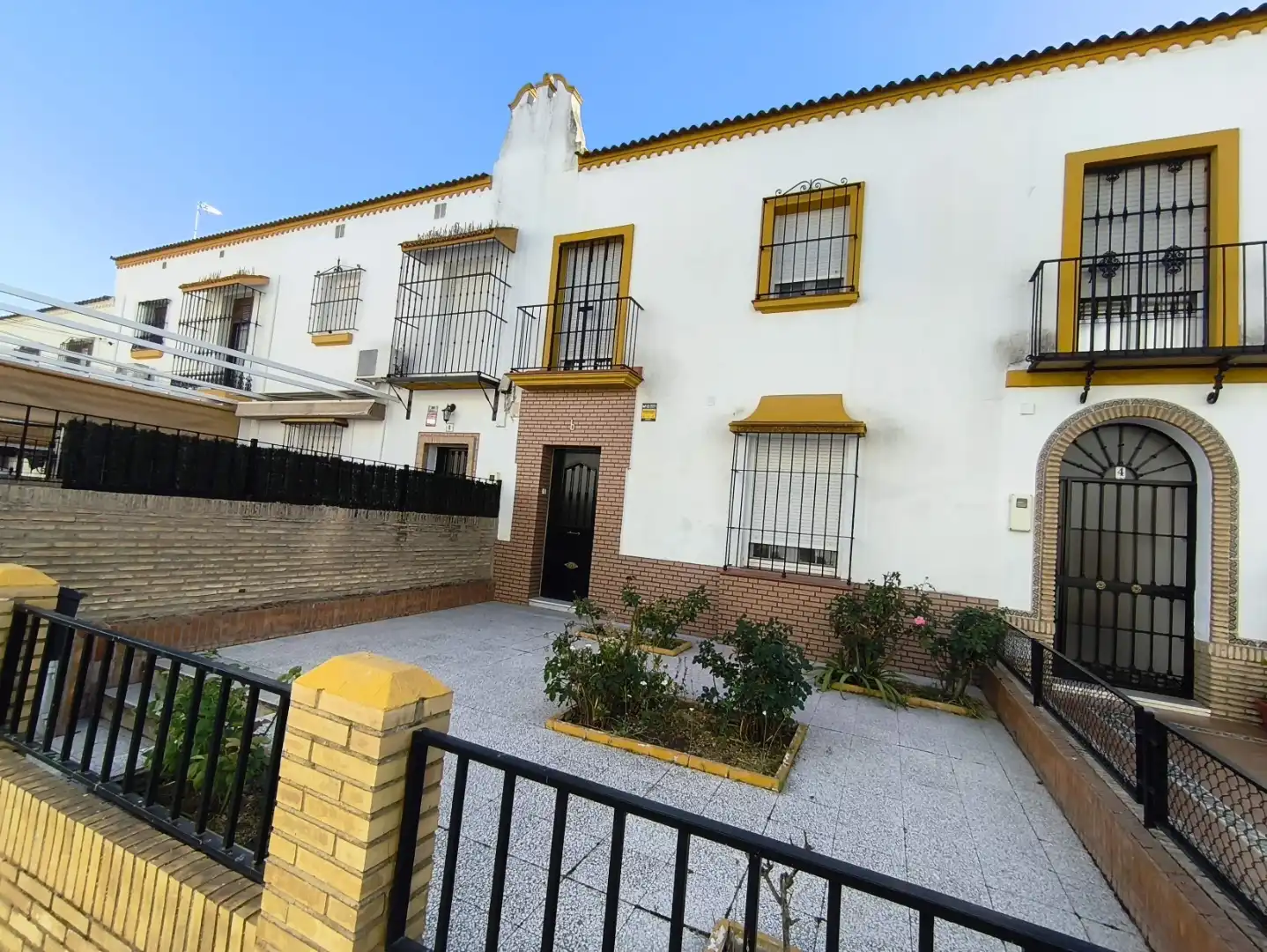 Vista exterior de Casa o chalet en venta en  Huelva Capital con Balcón