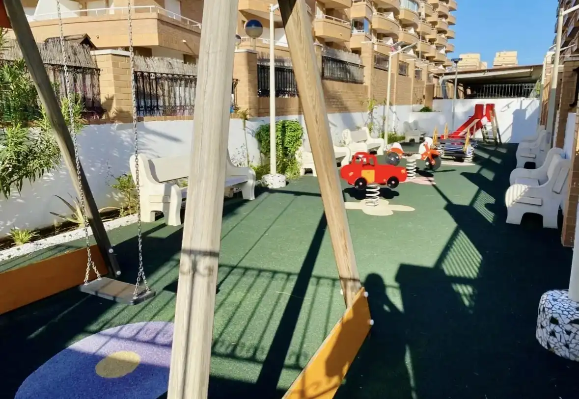 Flat for sale in Carrer de la Pinada, 29, Marina d'Or Terrace of Flat for sale in Oropesa del Mar / Orpesa with Air Conditioner, Terrace and Swimming Pool
