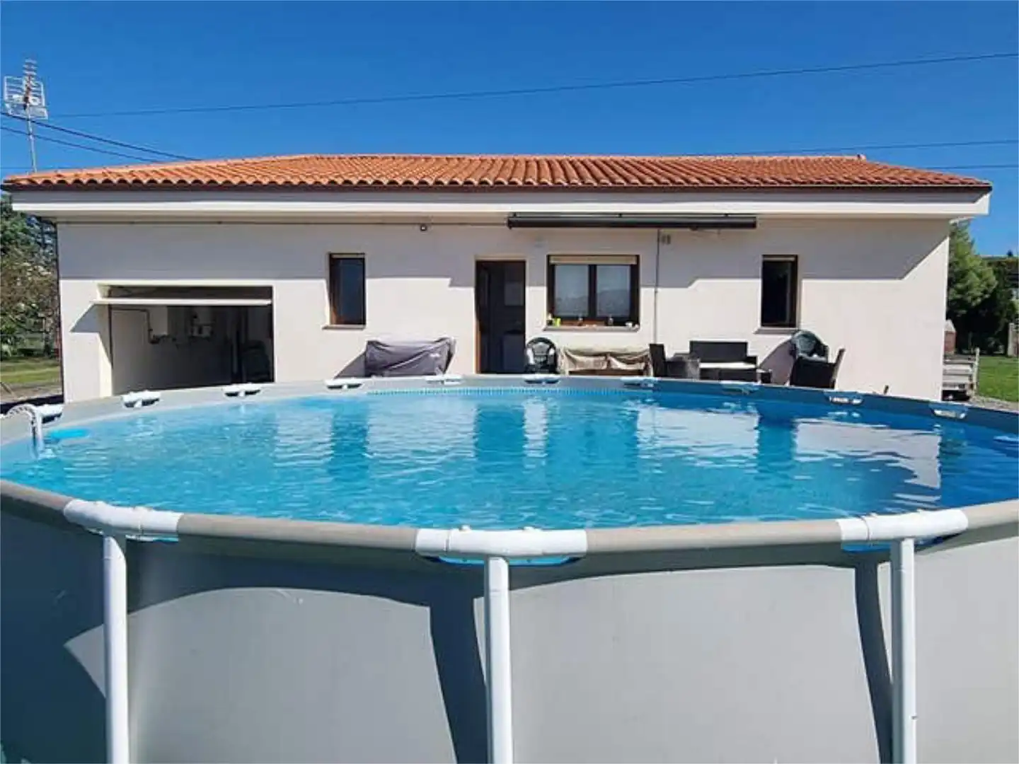 Casa adosada en venda a Viella - Granda - Meres Piscina de Casa adosada en venda en Siero amb Calefacció, Jardí privat i Terrassa