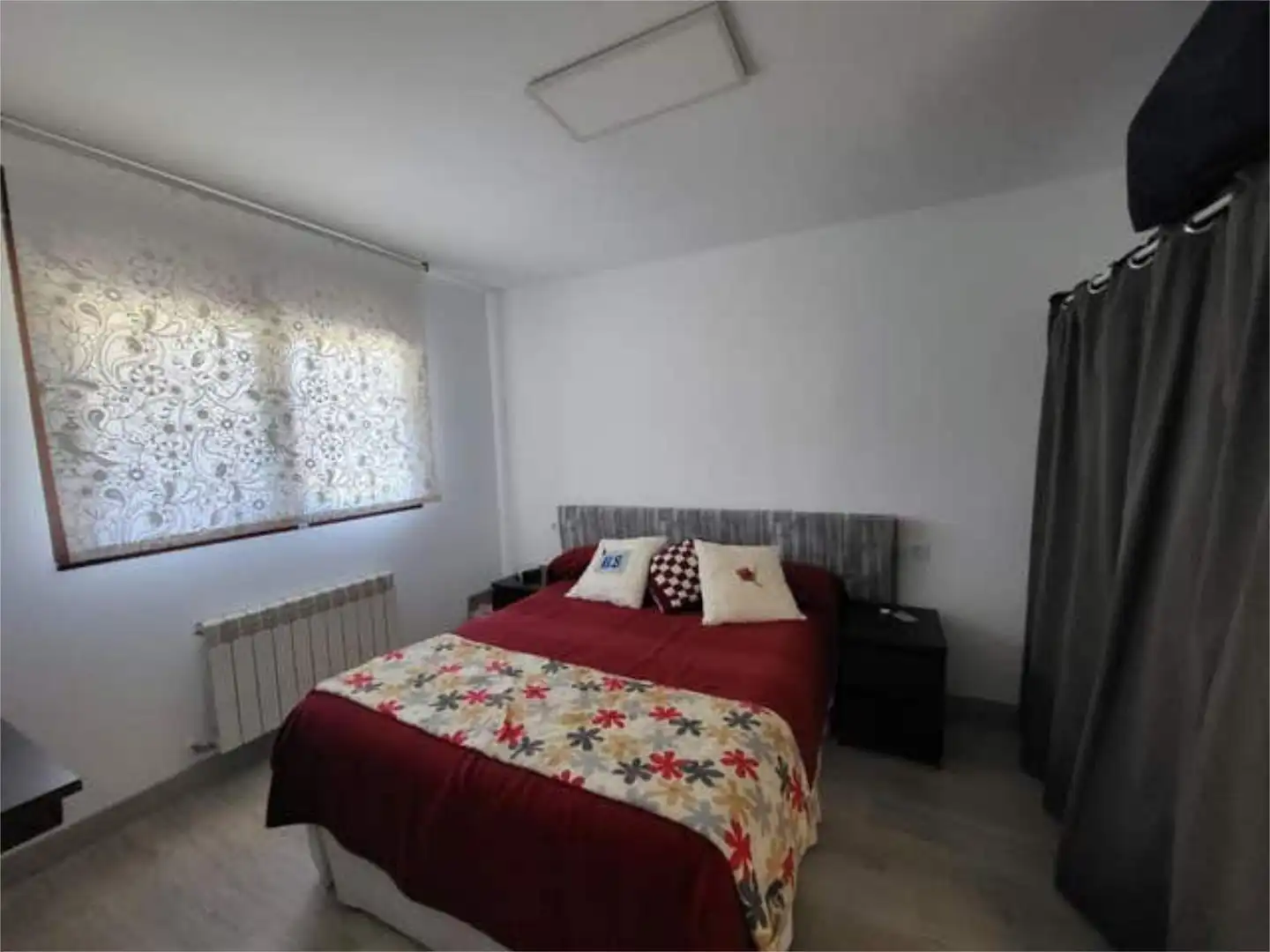 Casa adosada en venda a Viella - Granda - Meres Dormitori de Casa adosada en venda en Siero amb Calefacció, Jardí privat i Terrassa
