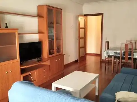 Piso de alquiler en Avenida Talavera de Perú, 6, Puerta de Cuartos - Avda. de Portugal Sala de estar de Piso de alquiler en Talavera de la Reina con Calefacción, Parquet y Amueblado