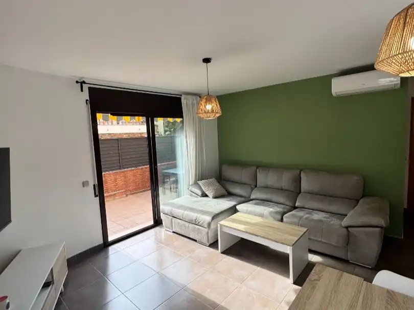 Piso en venta en Carrer de L'abat Oliba, 33, Blanes Sala de estar de Piso en venta en Blanes con Aire acondicionado, Terraza y Balcón