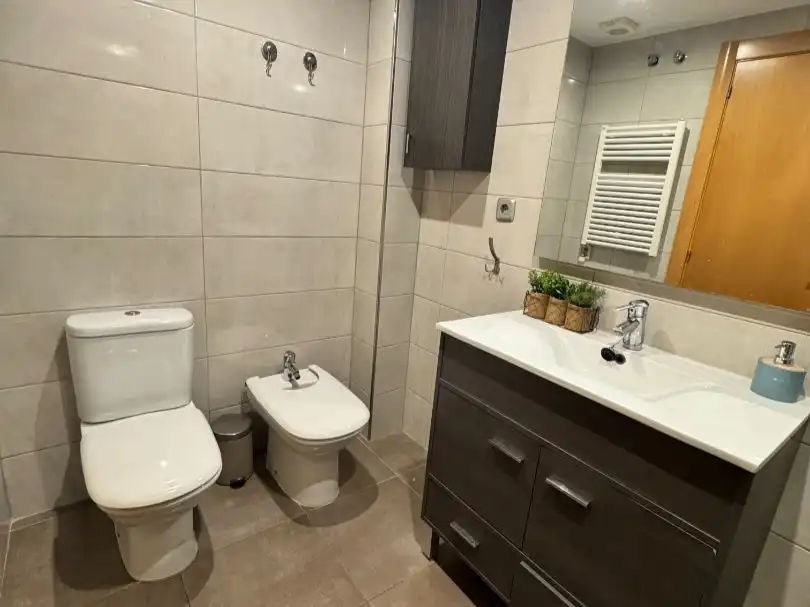 Piso en venta en Carrer de L'abat Oliba, 33, Blanes Baño de Piso en venta en Blanes con Aire acondicionado, Terraza y Balcón