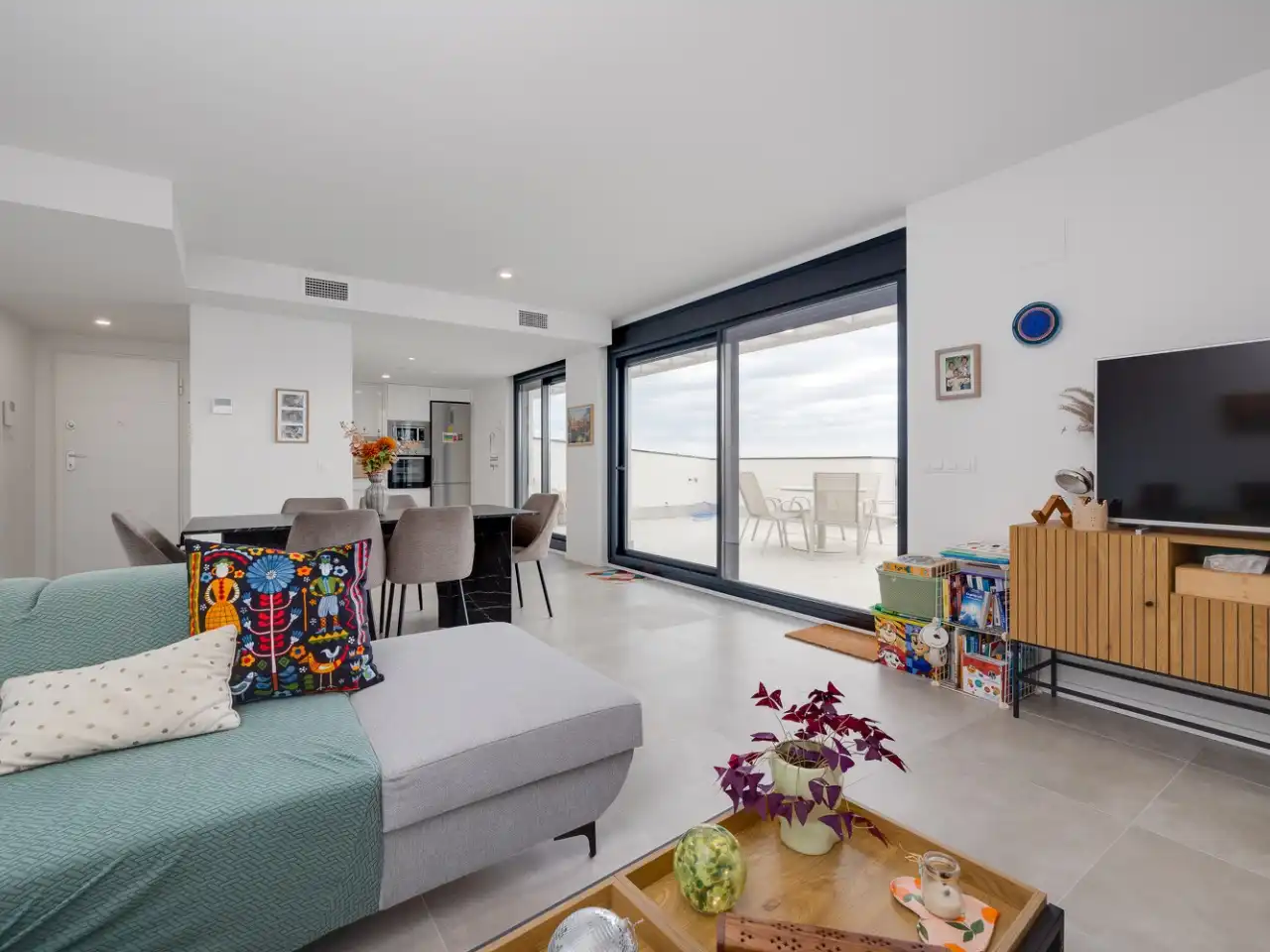 Attic for sale in Saavedra Fajardo, 1, Campoamor Living room of Attic for sale in Orihuela with Air Conditioner, Heating and Terrace