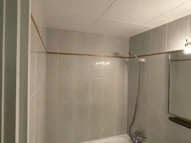 Piso en venta en Carrer de la Creu, 32, Eixample Nord Baño de Piso en venta en Girona Capital con Terraza y Balcón