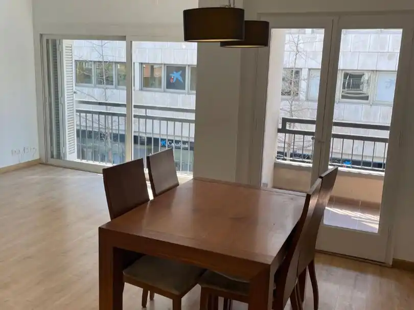 Piso en venta en Carrer de la Creu, 32, Eixample Nord Comedor de Piso en venta en Girona Capital con Terraza y Balcón