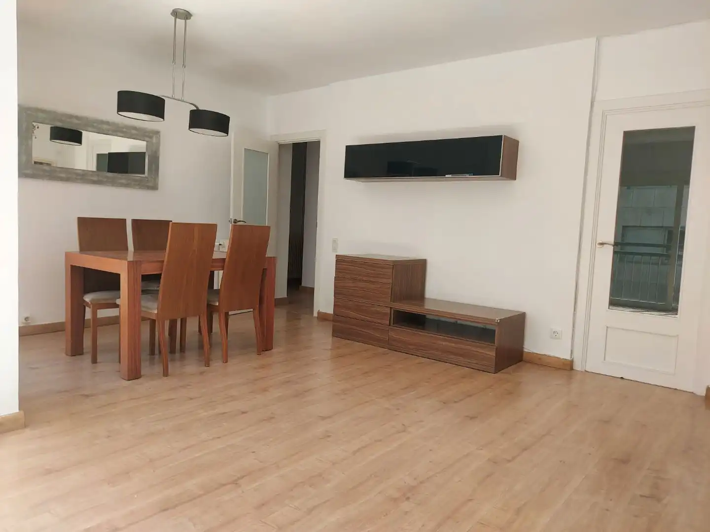 Piso en venta en Carrer de la Creu, 32, Eixample Nord Comedor de Piso en venta en Girona Capital con Terraza y Balcón