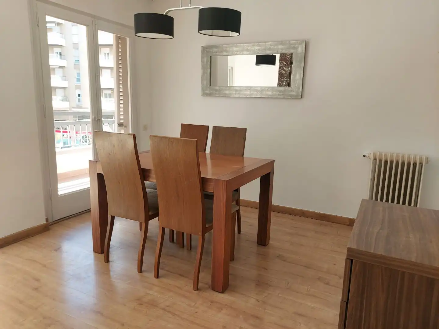 Piso en venta en Carrer de la Creu, 32, Eixample Nord Comedor de Piso en venta en Girona Capital con Terraza y Balcón