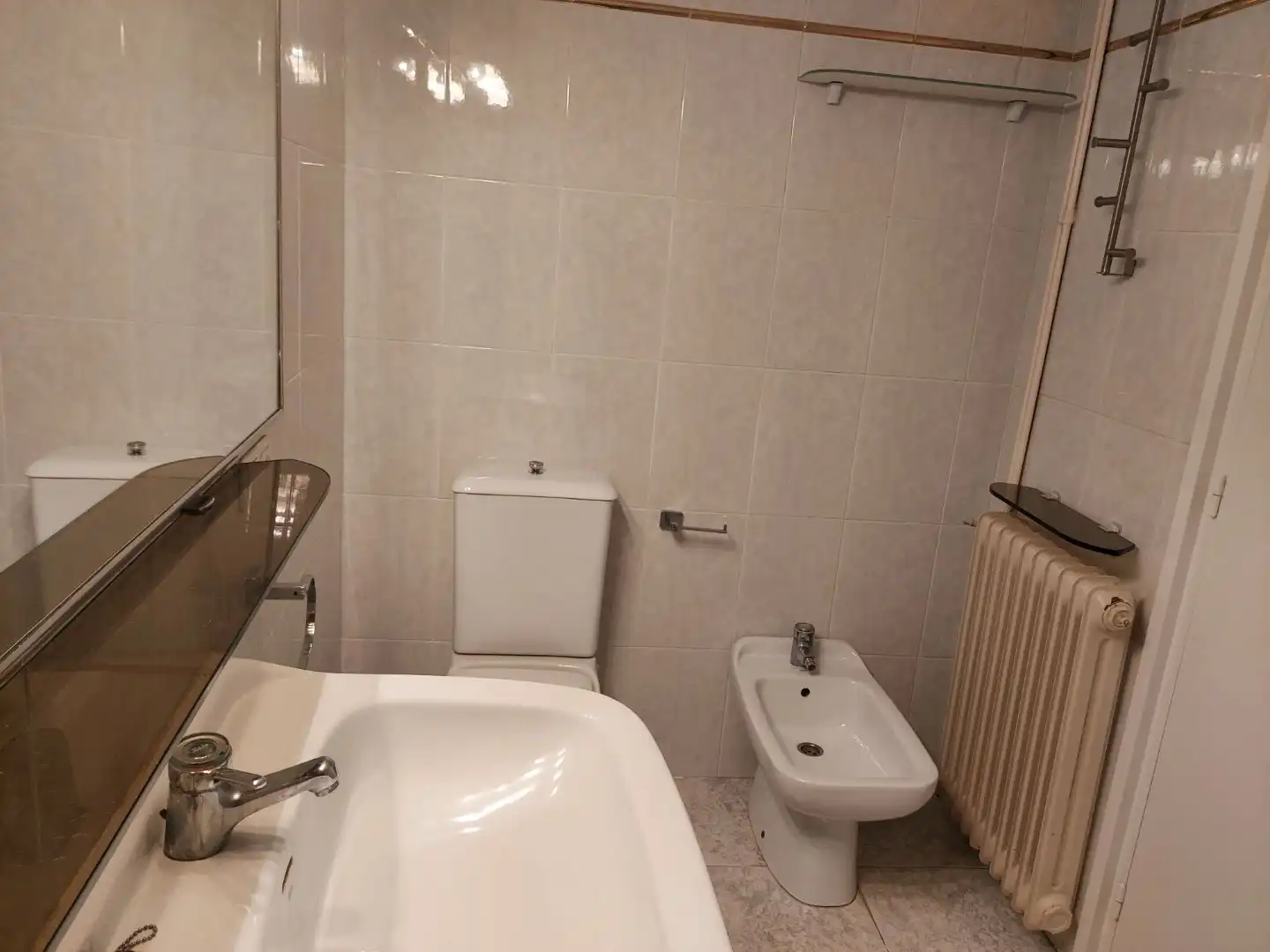 Piso en venta en Carrer de la Creu, 32, Eixample Nord Baño de Piso en venta en Girona Capital con Terraza y Balcón