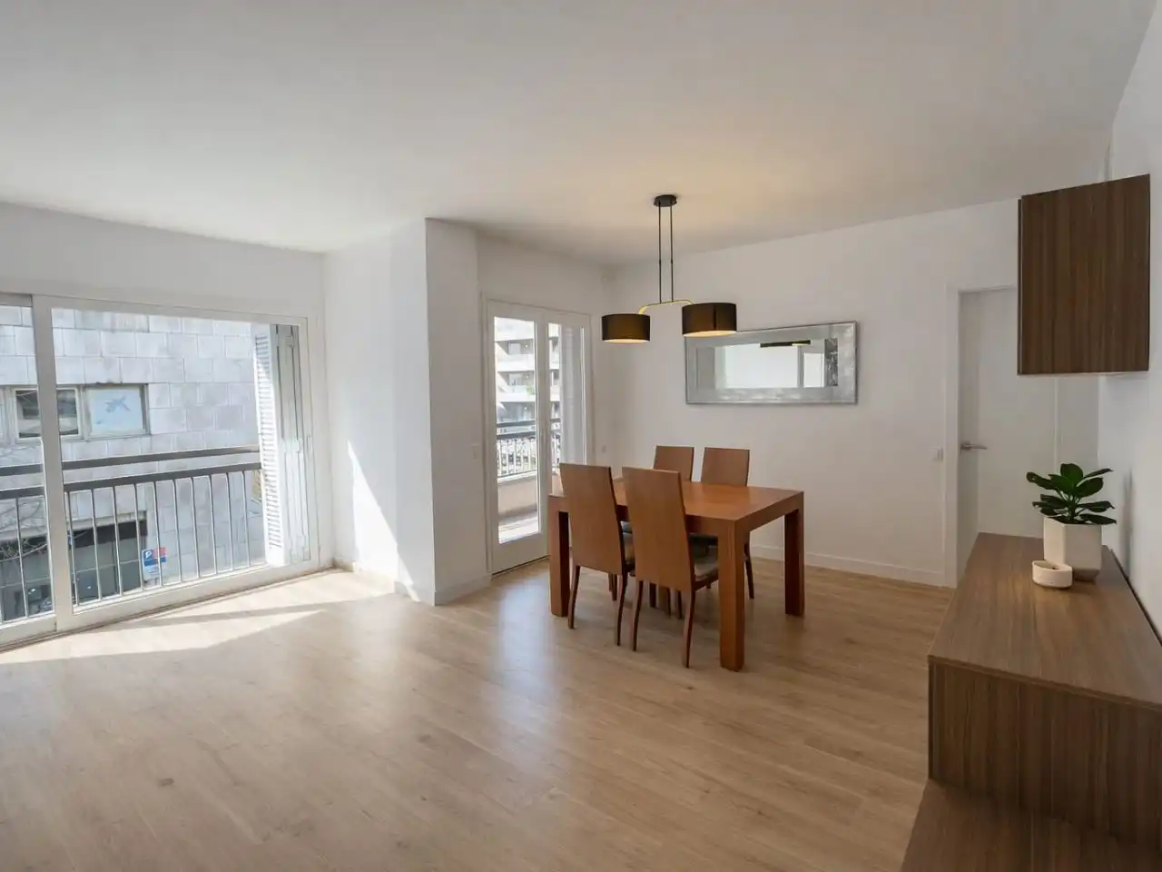Piso en venta en Carrer de la Creu, 32, Eixample Nord Comedor de Piso en venta en Girona Capital con Terraza y Balcón
