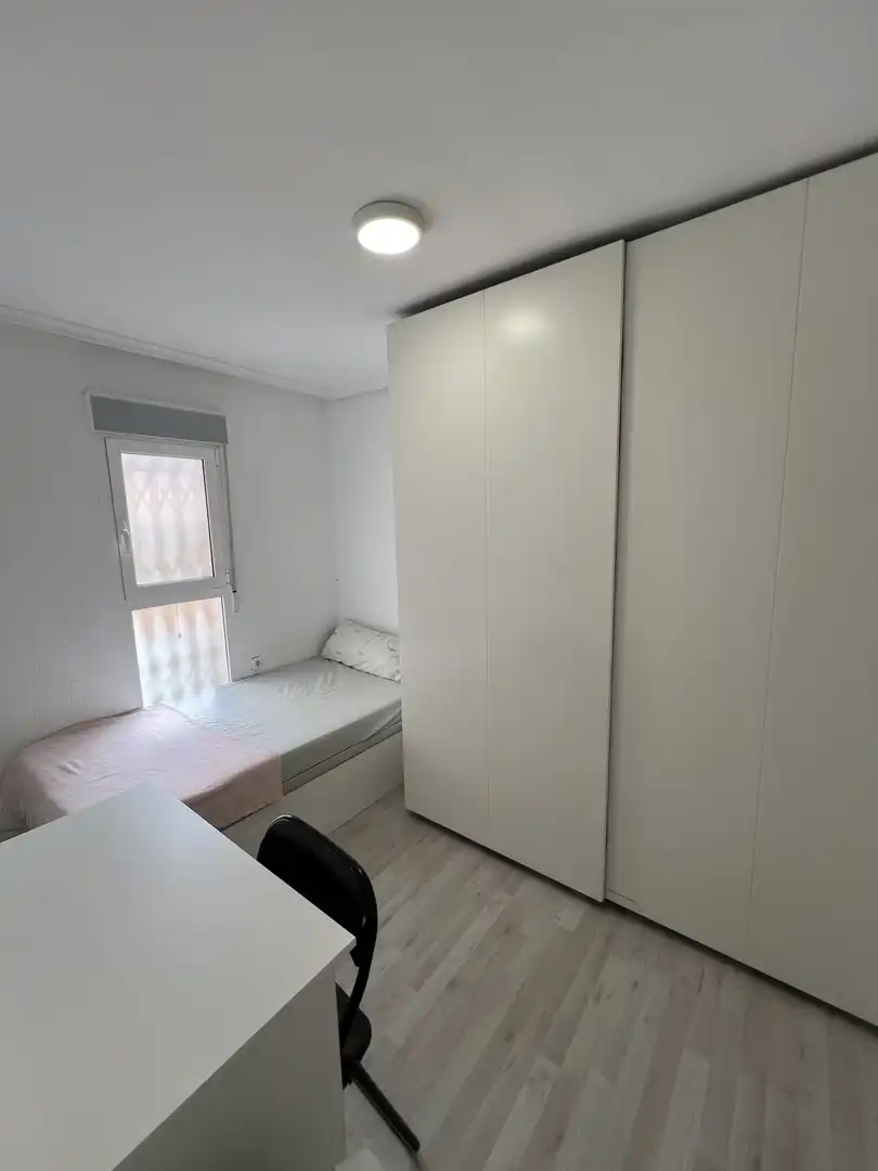 Habitació a Calle José María Osset, 15, Tres Forques