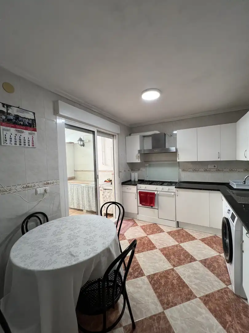 Habitació a Calle José María Osset, 15, Tres Forques