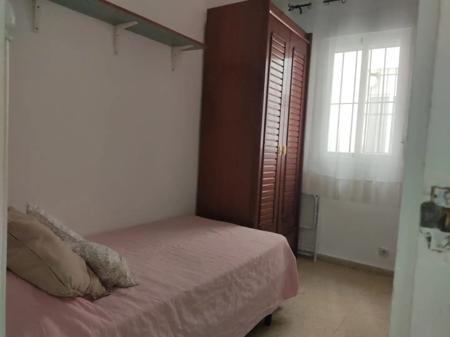 Flat for rent in Calle Muro de los Navarros, 26, Santa Catalina Bedroom of Flat for rent in Sevilla with Air Conditioner, Furnished and Washing machine