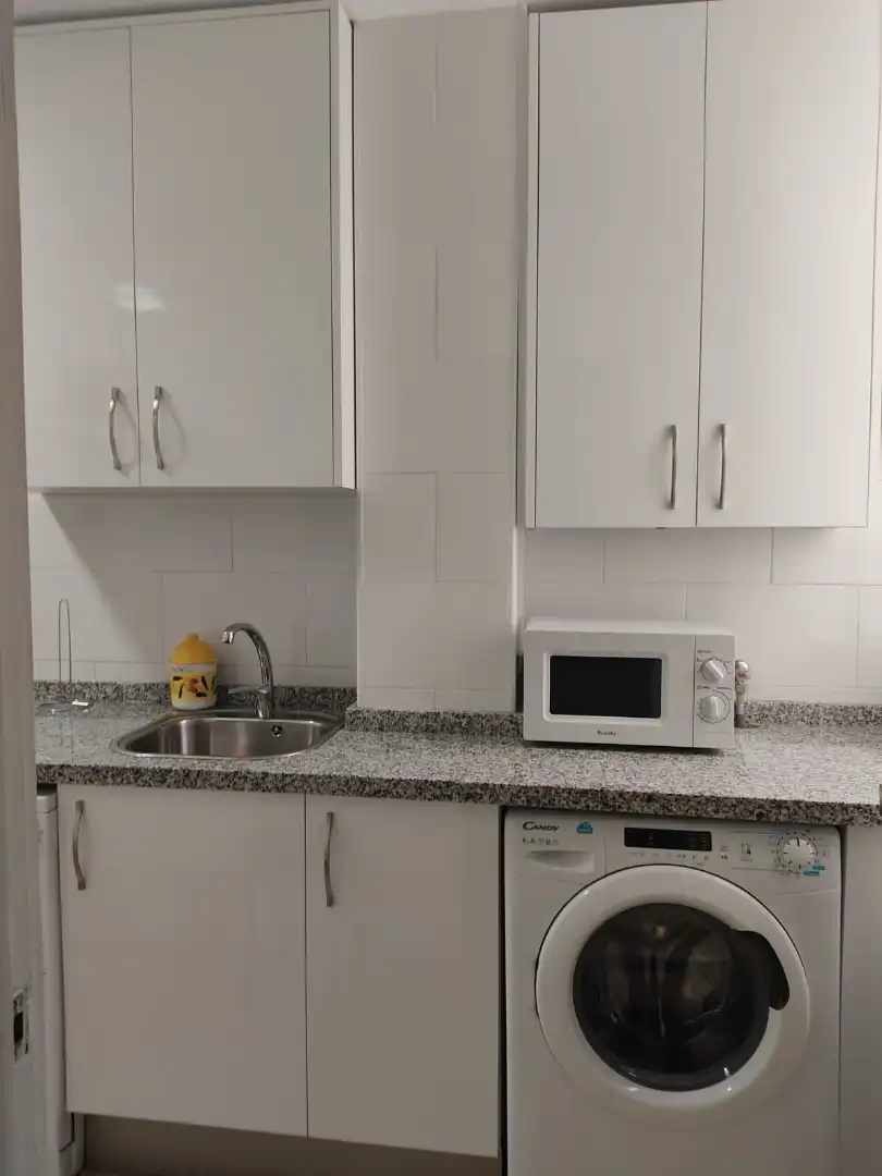 Flat for rent in Calle Muro de los Navarros, 26, Santa Catalina Kitchen of Flat for rent in Sevilla with Air Conditioner, Furnished and Washing machine