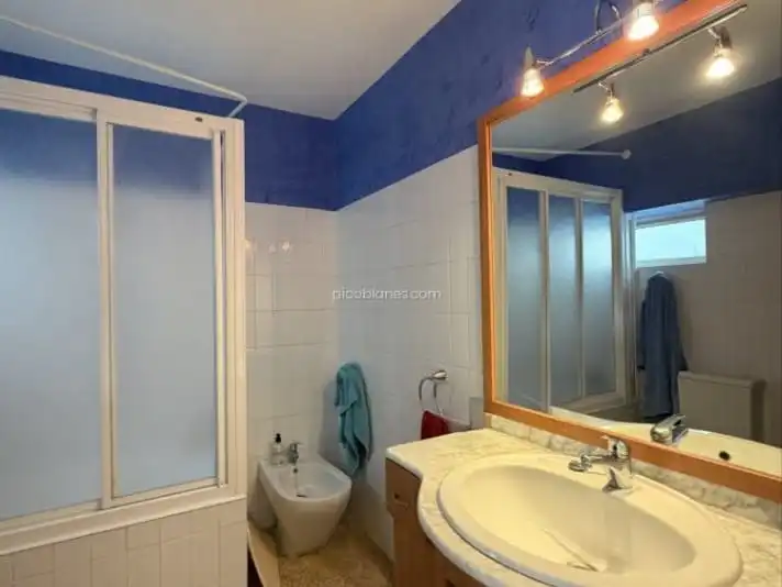 Flat for rent in Carrer Cova Santa, 7, Centre - Zona Alta Bathroom of Flat for rent in Alcoy / Alcoi with Air Conditioner, Heating and Parquet flooring