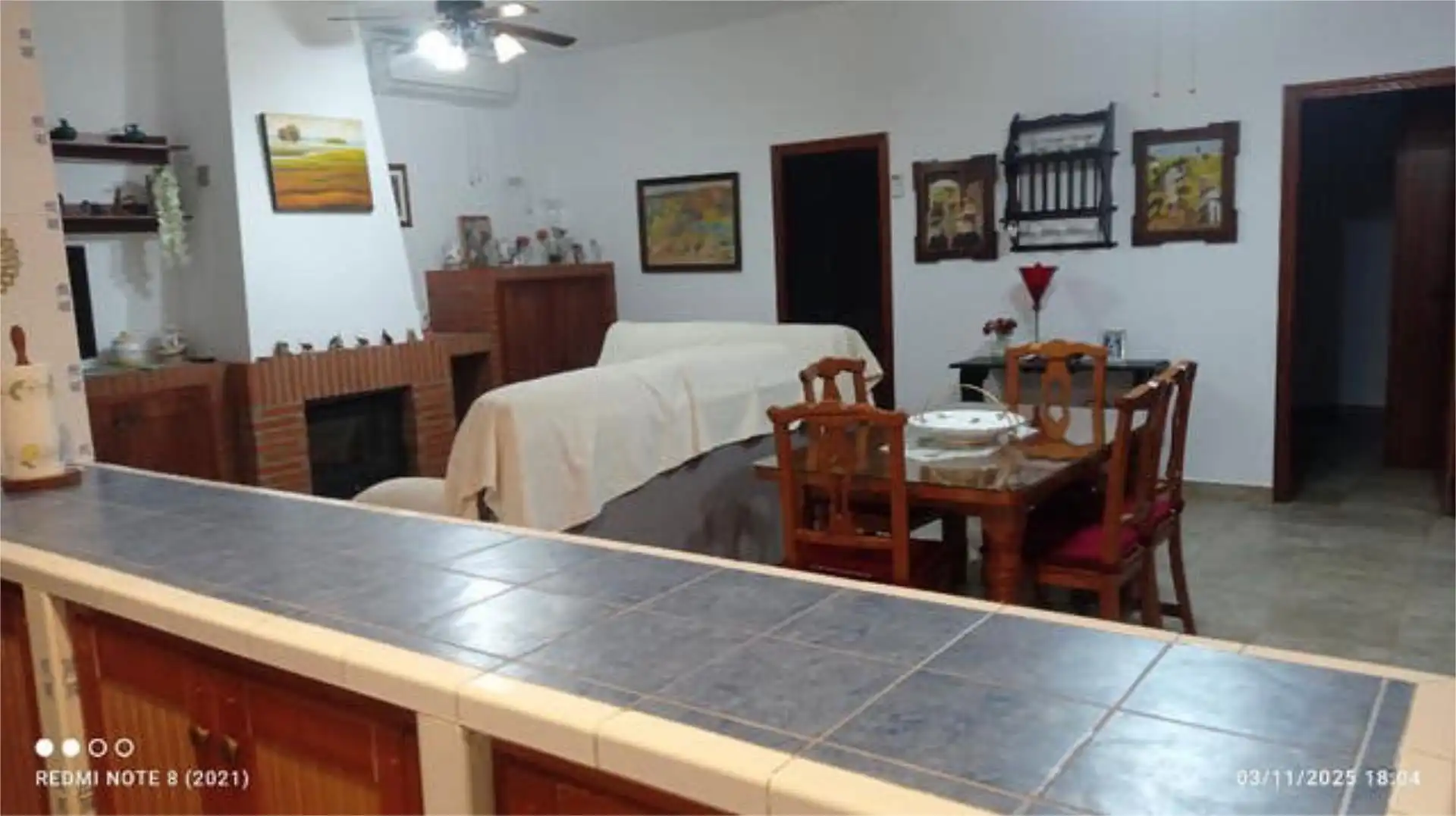 Casa adosada en venda a Los Palacios y Villafranca Menjador de Casa adosada en venda en Los Palacios y Villafranca amb Jardí privat, Terrassa i Traster