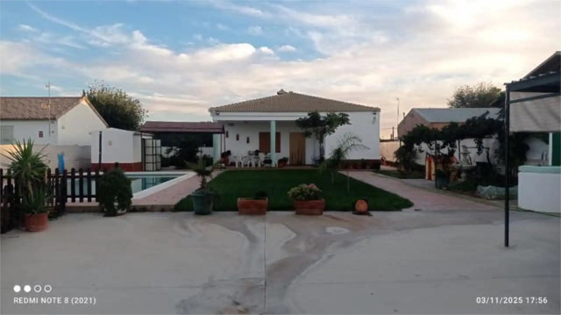 Casa adosada en venda a Los Palacios y Villafranca Jardí de Casa adosada en venda en Los Palacios y Villafranca amb Jardí privat, Terrassa i Traster