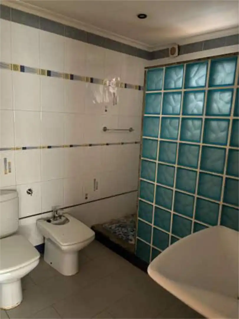Casa o chalet de alquiler en Villar del Arzobispo Baño de Casa o chalet de alquiler en Villar del Arzobispo con Jardín privado y Terraza