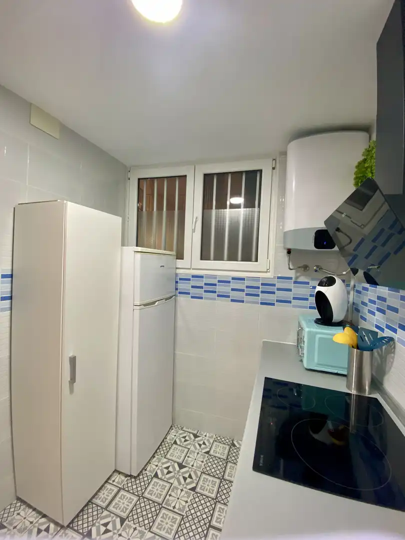 Wohnung zur Miete in Plaza Topete, El Pópulo - Santa María Küche von Wohnung zur Miete in Cádiz mit Klimaanlage, Heizung und Privatgarten