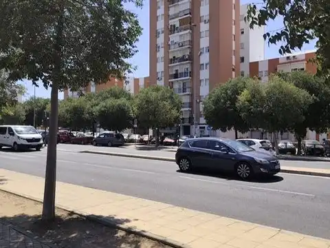 Wohnung zur Miete in Avenida de Bellavista, 10, Bellavista Außenansicht von Wohnung zur Miete in Sevilla Capital mit Klimaanlage, Terrasse und Balkon