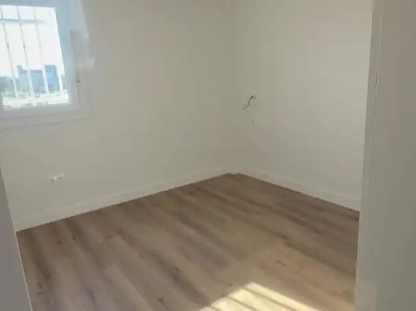 Wohnung zur Miete in Avenida de Bellavista, 10, Bellavista Wohnung zur Miete in Sevilla Capital mit Klimaanlage, Terrasse und Balkon