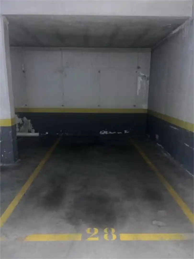 Parking of Garage for rent in Madrid