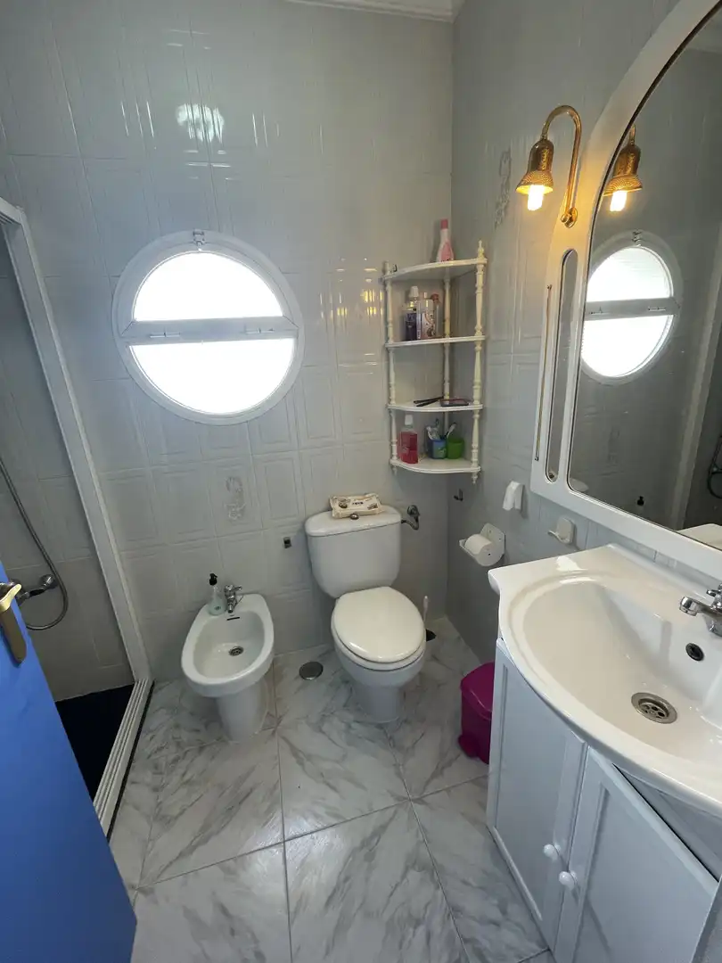 Detached homes for sale in Calle Algallarín, 17, Redondela Bathroom of Detached homes for sale in Isla Cristina with Air Conditioner, Terrace and Balcony
