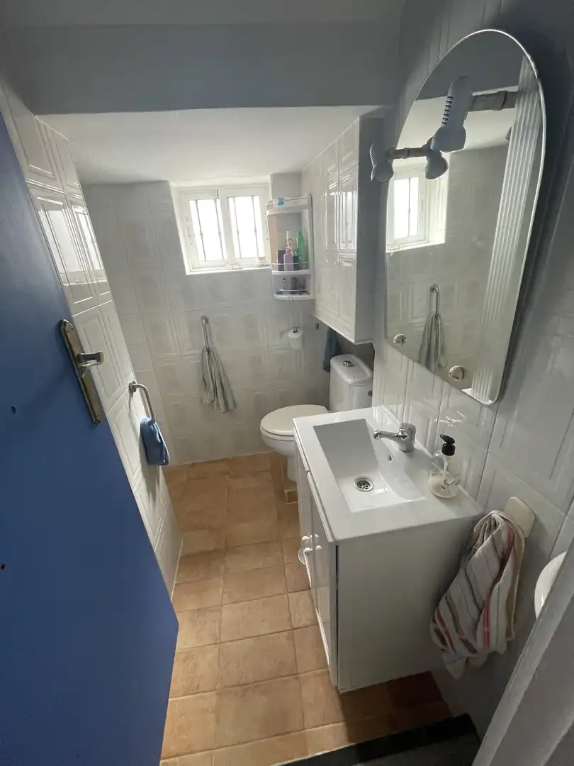 Detached homes for sale in Calle Algallarín, 17, Redondela Bathroom of Detached homes for sale in Isla Cristina with Air Conditioner, Terrace and Balcony