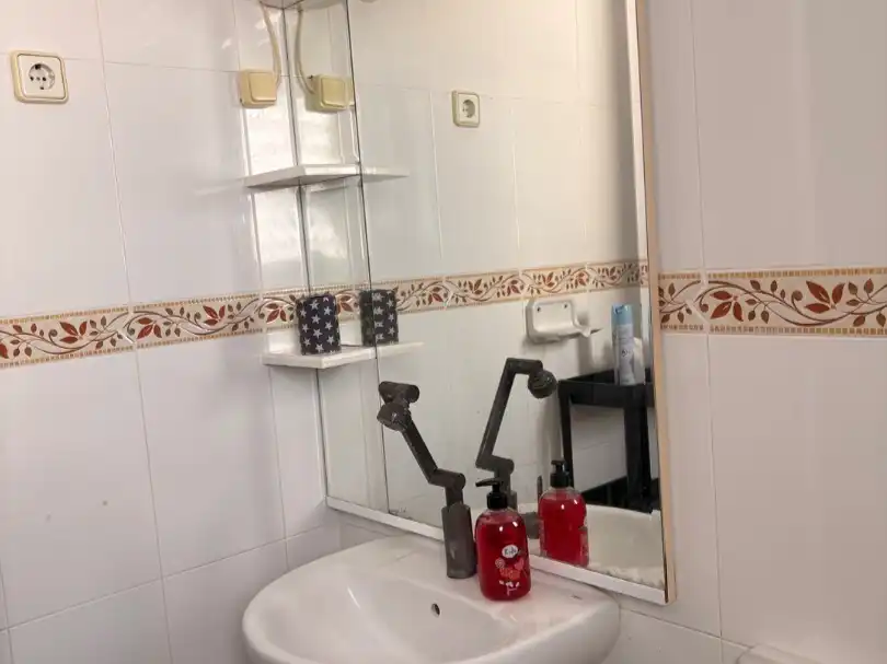 Piso de alquiler en Carretera de Gabriel Císcar, 11, Oliva pueblo Baño de Piso de alquiler en Oliva con Calefacción, Amueblado y Balcón