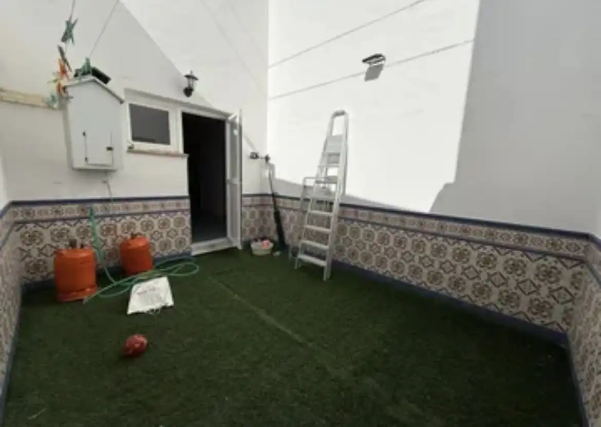 Casa adosada en venta en Calle Nueva, 56, Aznalcázar Jardín de Casa adosada en venta en Aznalcázar con Aire acondicionado, Parquet y Piscina